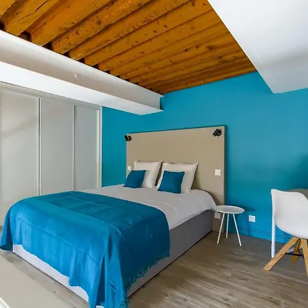 Le Chateau De Cuire Apartment *